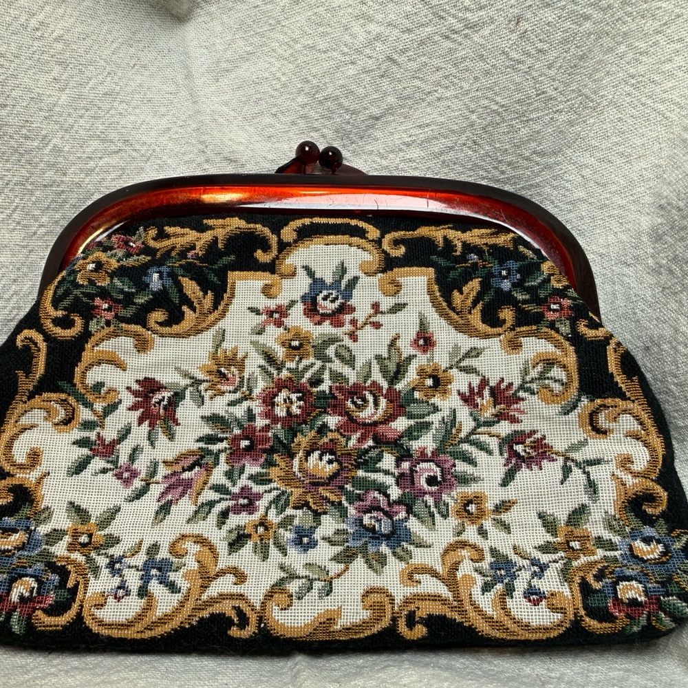 Floral Embroidered Clutch Bag